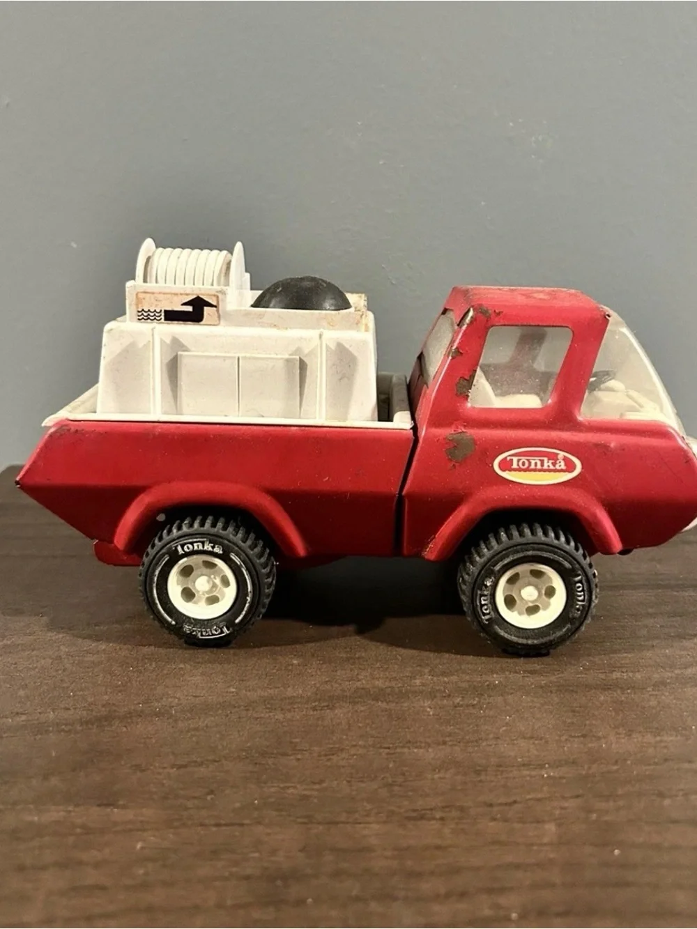 Vintage Metal Tonka Pumper Firetruck Pressed Steel & Plastic Water Pumper Truck